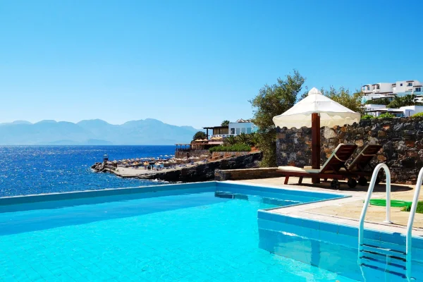 Private villas in Crete with pools
