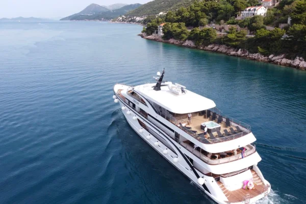 Yacht 360 virtual tour
