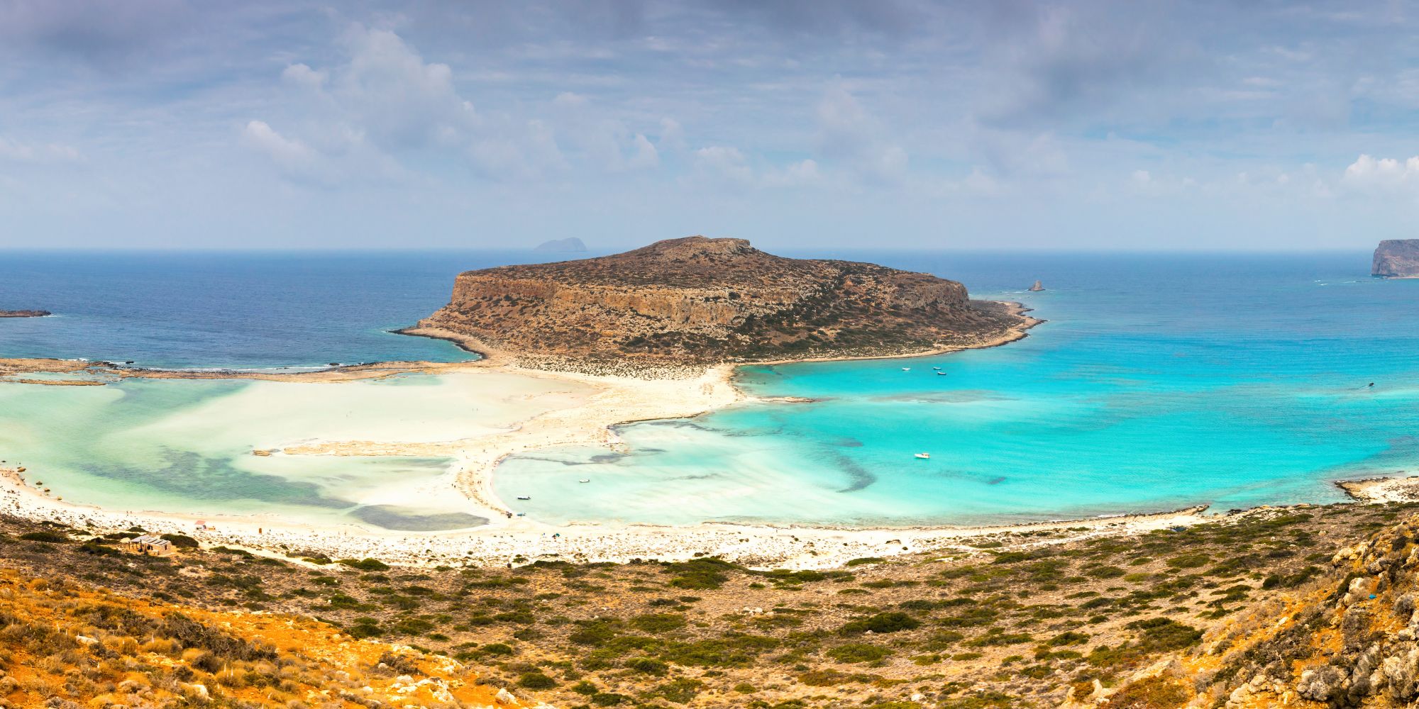 Villas with pools in Crete: Discover the Paradise