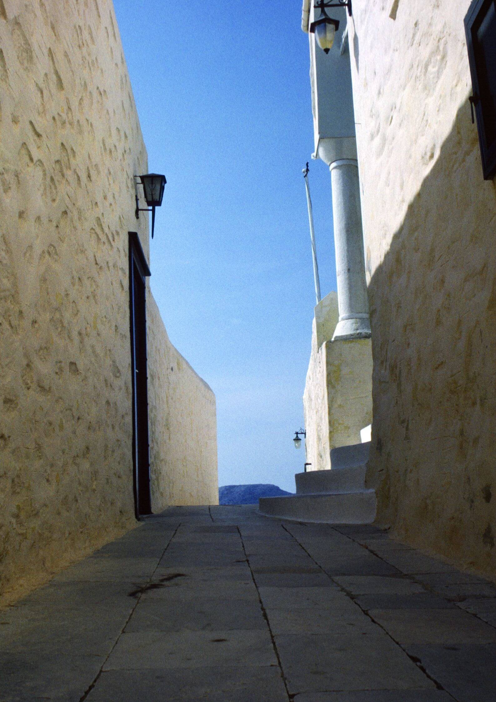 Destination Syros-Vivestia | Risk-Free Villas, Hotels and Cruises in VR Destination Syros-Vivestia | Risk-Free Villas, Hotels and Cruises in VR
