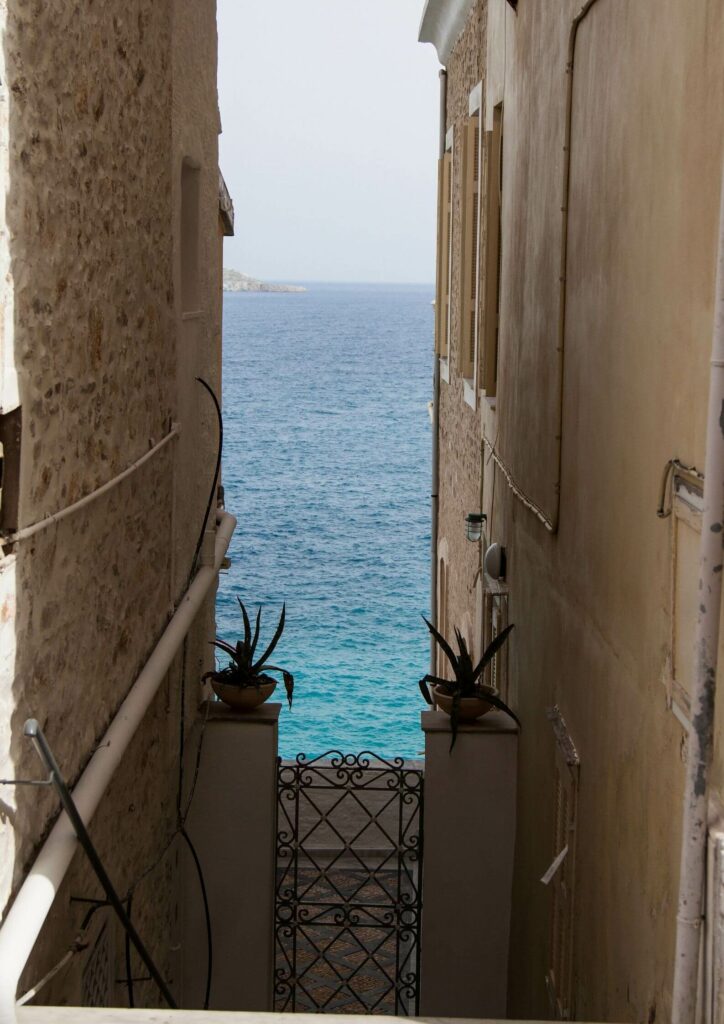 Destination Syros-Vivestia | Risk-Free Villas, Hotels and Cruises in VR Destination Syros-Vivestia | Risk-Free Villas, Hotels and Cruises in VR