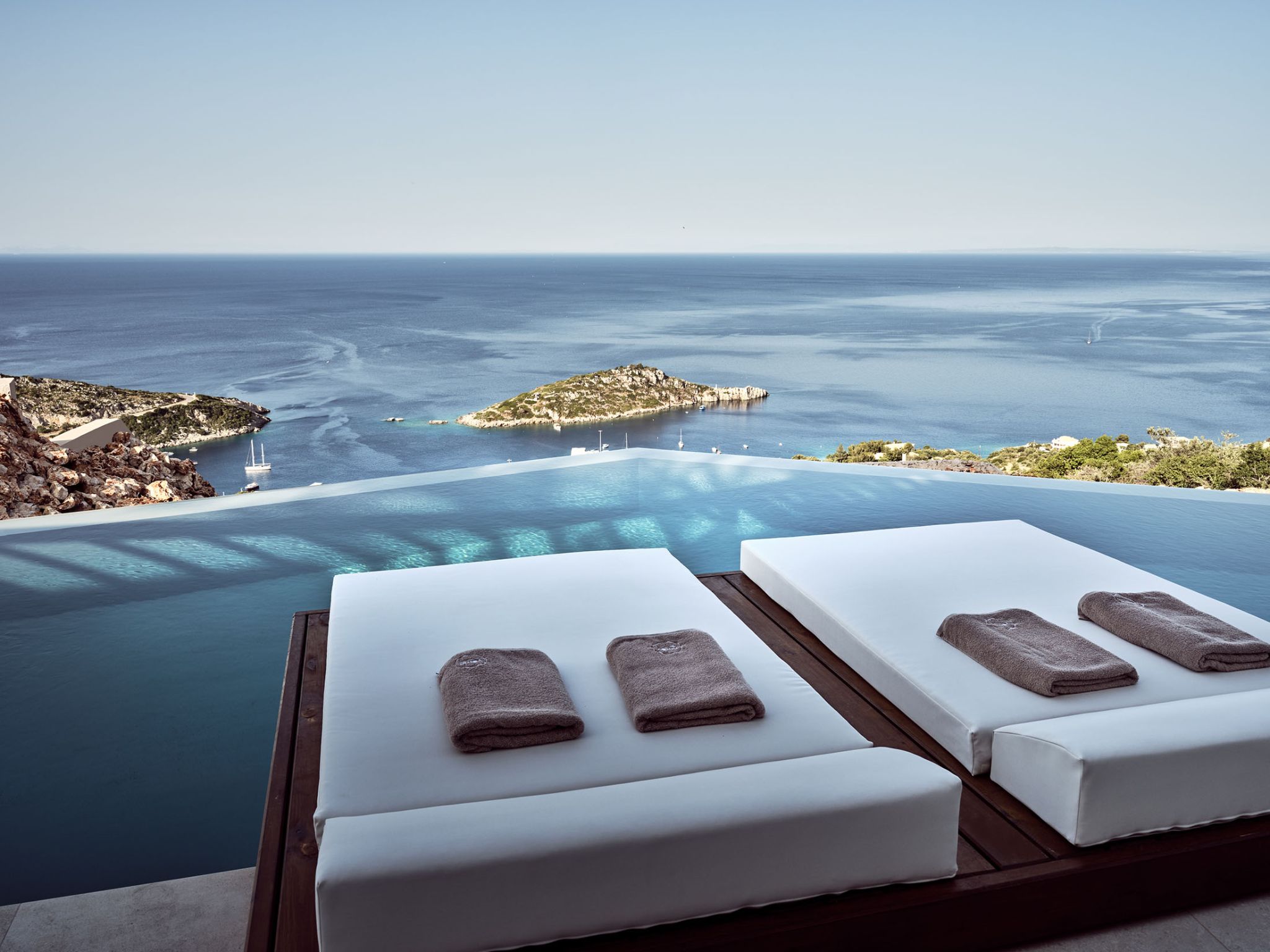 Superior Suite 1 by Yoma Cove