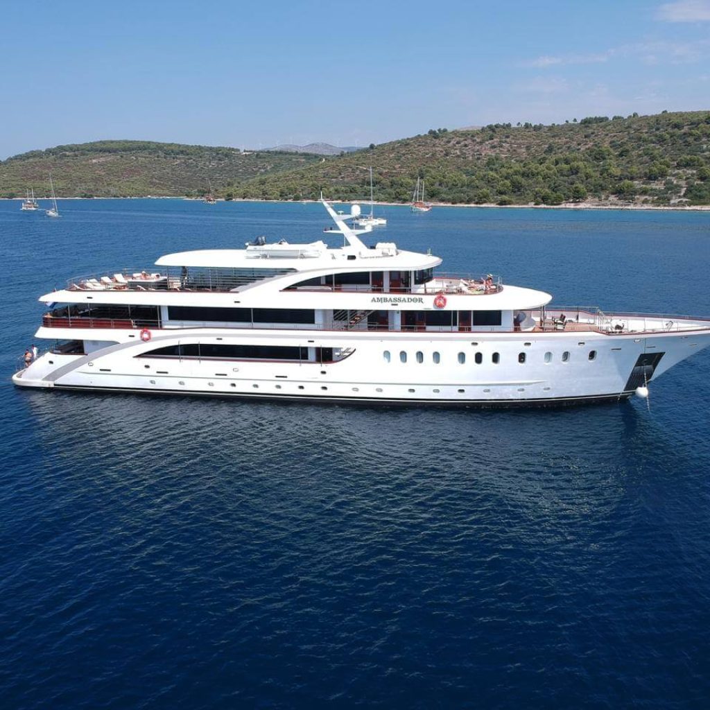 vivestia ms ambassador vivestia - book hotels, villas, cruises via 3d vr tours